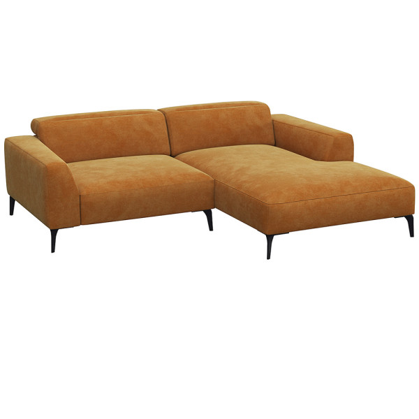 Beige Chaiselongue-Sofa mit klaren Linien und niedrigem Rücken, bestehend aus strapazierfähigem Material. Es bietet eine geräumige Liegefläche und elegante, schwarze Beine.