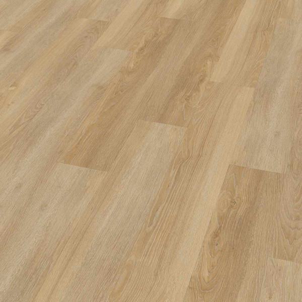 Helle, natürliche Eichenholzoptik auf dem Klick-Vinylboden zeigt verschiede Holzmaserungen. Die Oberfläche wirkt glatt und modern, ideal für Wohnräume oder Büros.