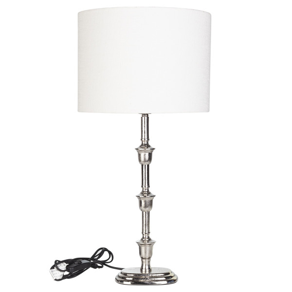 Moderner silberner Lampenfuß mit einer Höhe von circa 34 cm steht auf einem runden Sockel. Ein Kabel mit Schalter hängt seitlich herunter. Der Artikel ist momentan online vergriffen.