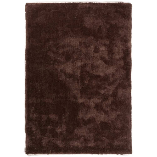 Dunkelbrauner webteppich aus Polyester liegt sichtbar auf einem weißen Hintergrund. Die Oberfläche ist weich und wirkt gleichmäßig strukturiert. Der Teppich eignet sich für individuelle Maßanfertigungen.