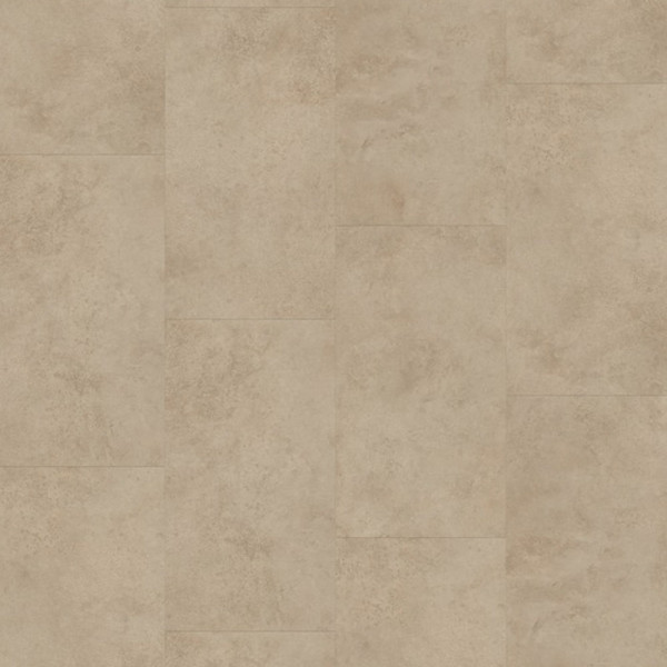 Beige Bodenfliesen im Steindekor sind gleichmäßig angeordnet. Die Oberflächenstruktur wirkt natürlich und bietet eine moderne, elegante Optik für Wohnräume.