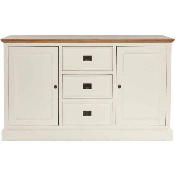 Weiße Kommode im Landhausstil mit einem hellen Holzoberteil und drei mittleren Schubladen, sowie zwei Seitentüren für zusätzlichen Stauraum. Sie ist sofort versandfertig.