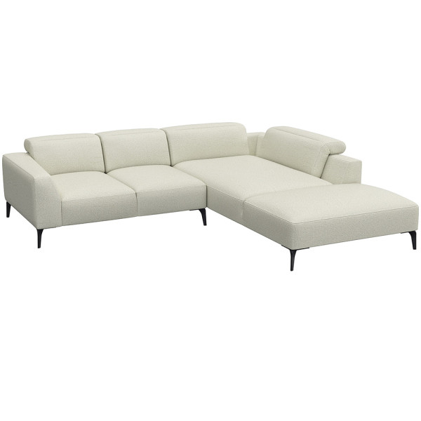 Graues Ecksofa aus hochwertigem Material mit offenen Enden und modernen, schlanken Beinen. Es bietet komfortable Sitzfläche und hohe Rückenkissen für optimalen Sitzkomfort.