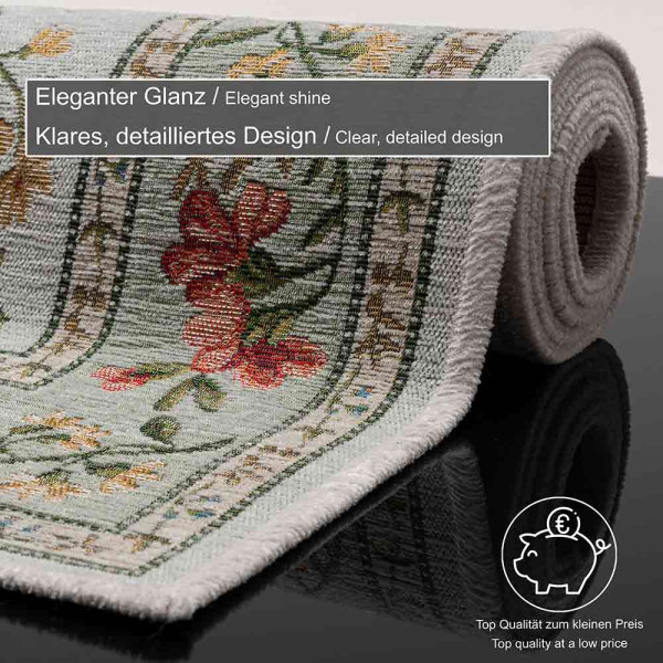 Drei Teppiche mit floralen Mustern in sanften Farben sind angeordnet. Der größere Teppich ist länglich, während zwei kleinere rechteckig sind. Verzierungen umrahmen die Muster.