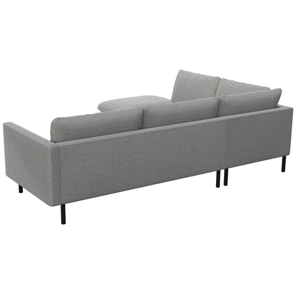 Grau, modernes Ecksofa BOLZANO mit offenem Ende steht auf schwarzen Metallbeinen. Es besitzt große, weiche Kissen und bietet Platz für mehrere Personen. Ideal für ein gemütliches Wohnzimmer.