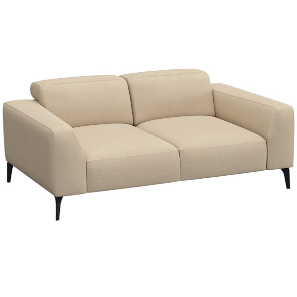 Schwarzes Sofa VOLUZZI mit modernen Designs, zwei Sitzflächen und geraden Armlehnen steht auf schmalen Füßen. Es ist für individuelle Gestaltung und hochwertige Materialien konzipiert.