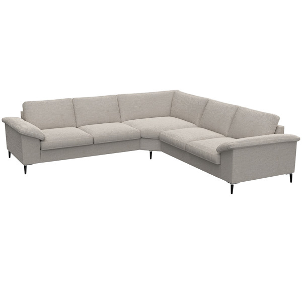 Braunes Ecksofa FIORE steht in einem modernen Design. Es bietet Platz zum Sitzen und Entspannen. Die Ausstattung umfasst weiche Kissen für zusätzlichen Komfort.