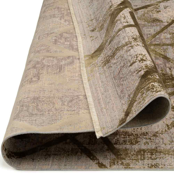 Moderner Kurzflor-Teppich Arizona liegt flach ausgebreitet, mit einem designbetonten Muster aus Linien in Brauntönen. Die Farben schaffen eine stilvolle 3D-Optik auf einem hellen Hintergrund.