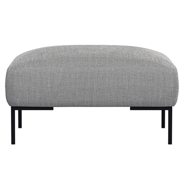 Beige Hocker SAVA mit quadratischem Polster und schwarzem Metallgestell steht auf einem Boden. Der Hocker eignet sich zur individuellen Gestaltung und wird professionell gefertigt.
