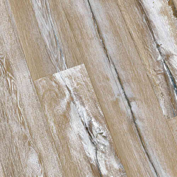 Helles Parkett in Holzoptik zeigt eine natürliche Maserung mit verschiedenen Brauntönen. Es erscheint vorgeölt und ist als Landhausdiele gestaltet. Der Preis beträgt 158,99 € pro Quadratmeter.