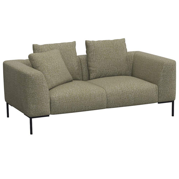 Helles, modernes Sofa in hellbeiger Farbe mit zwei Kissen. Es hat eine schlichte, rechteckige Form und steht auf schwarzen Beinen. Die Oberfläche wirkt einladend und bequem.