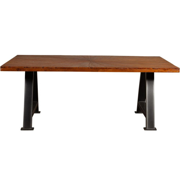 Massivholztisch mit Sonnenmotiv, verziertem Tischblatt, stabilen Metallbeinen und einer warmen Holzfarbe steht auf ebenem Untergrund. Er dient als Ess- oder Wohnzimmertisch.