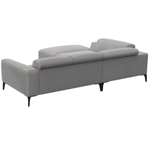 Graues Ecksofa aus hochwertigem Material mit offenen Enden und modernen, schlanken Beinen. Es bietet komfortable Sitzfläche und hohe Rückenkissen für optimalen Sitzkomfort.