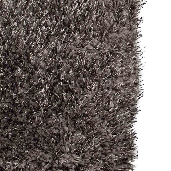 Hochflor-Teppich Lago Mix in dunkelgrau. Der Teppich zeigt eine weiche, strukturierte Oberfläche und ist an einer Kante sichtbar, um die Qualität des Materials zu betonen.