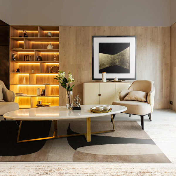 Moderner Kurzflorteppich Jazz in beige mit aufregendem Design. Der Teppich hat abstrakte Muster in Schwarz und Beige, die miteinander harmonieren und Eleganz ausstrahlen.