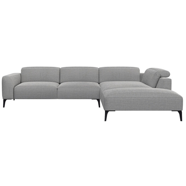 Graues Ecksofa aus hochwertigem Material mit offenen Enden und modernen, schlanken Beinen. Es bietet komfortable Sitzfläche und hohe Rückenkissen für optimalen Sitzkomfort.