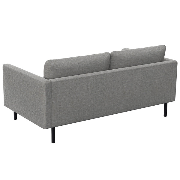 Graues Sofa mit zwei breiten Kissen und schmalen Armlehnen steht auf schlanken, schwarzen Beinen. Das Design ist modern und schlicht, geeignet für verschiedene Wohnstile.